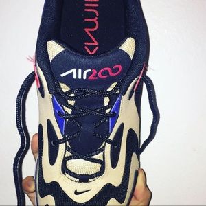 Nike Air Max 200